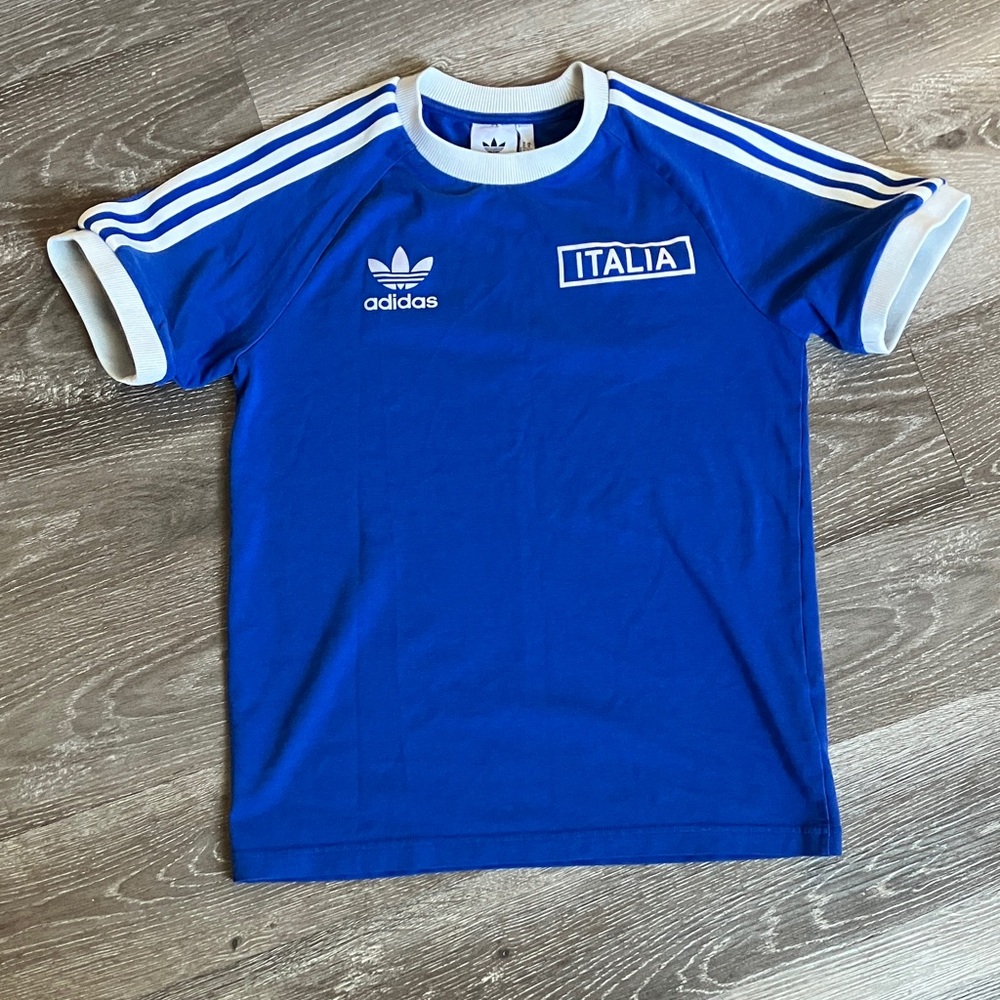 Adidas - Picture 10 of 15
